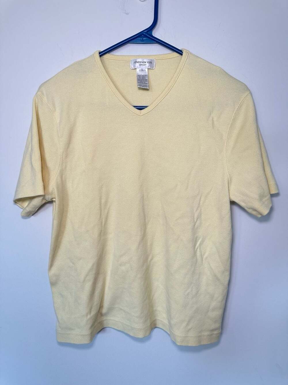 100% Cotton Jones New York Sport Yellow V-Neck Short Sleeve T-Shirt Size L